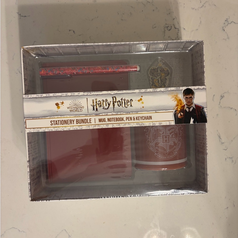 Harry Potter Stationery Bundle - Red